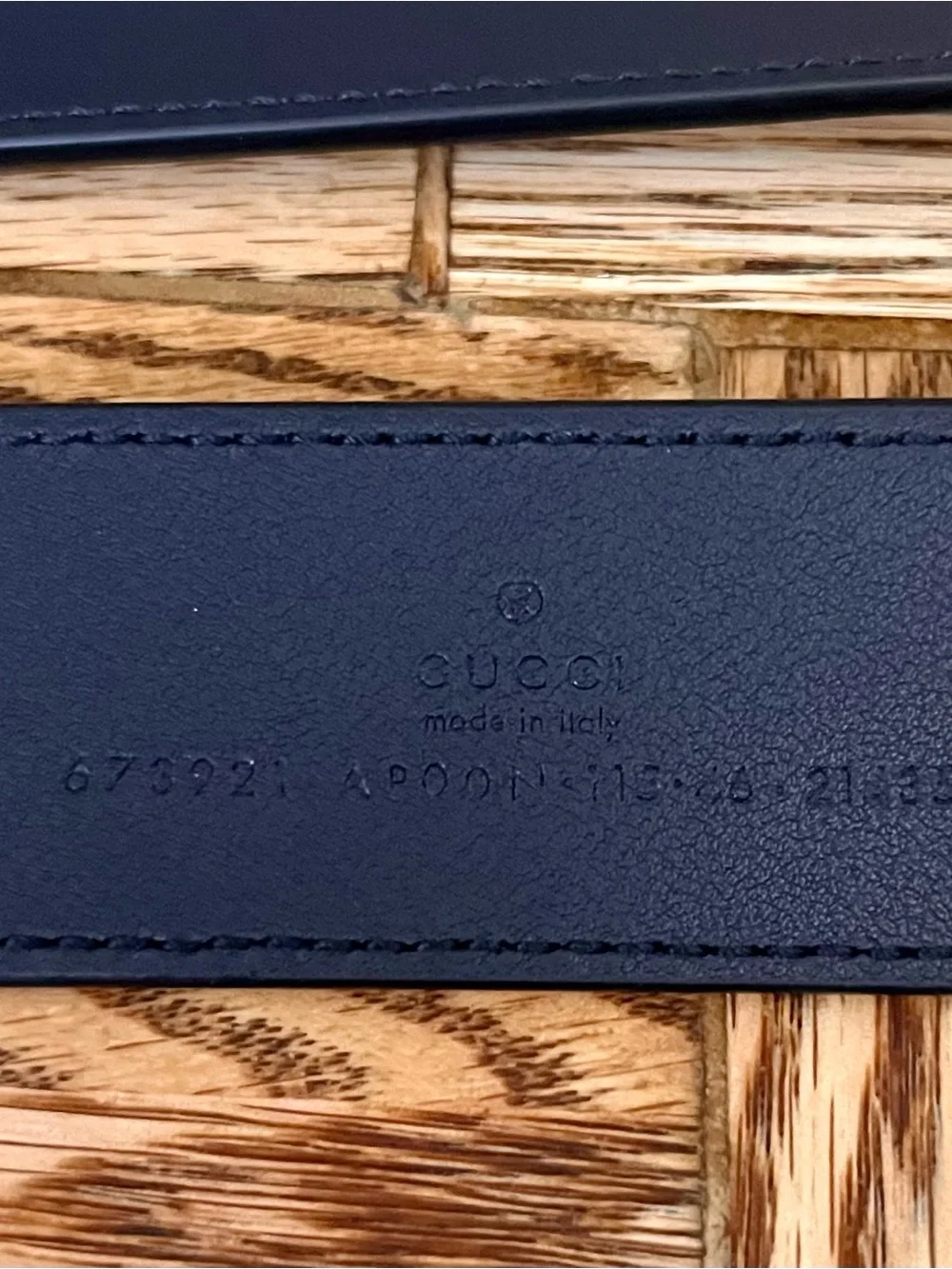 💯 GUCCI Men's Navy Leather Belt with silver  Double-G Logo Accent